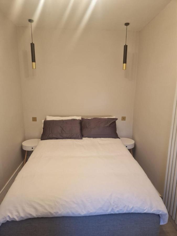 לונדון Collier'S Wood En-Suite Apartments מראה חיצוני תמונה