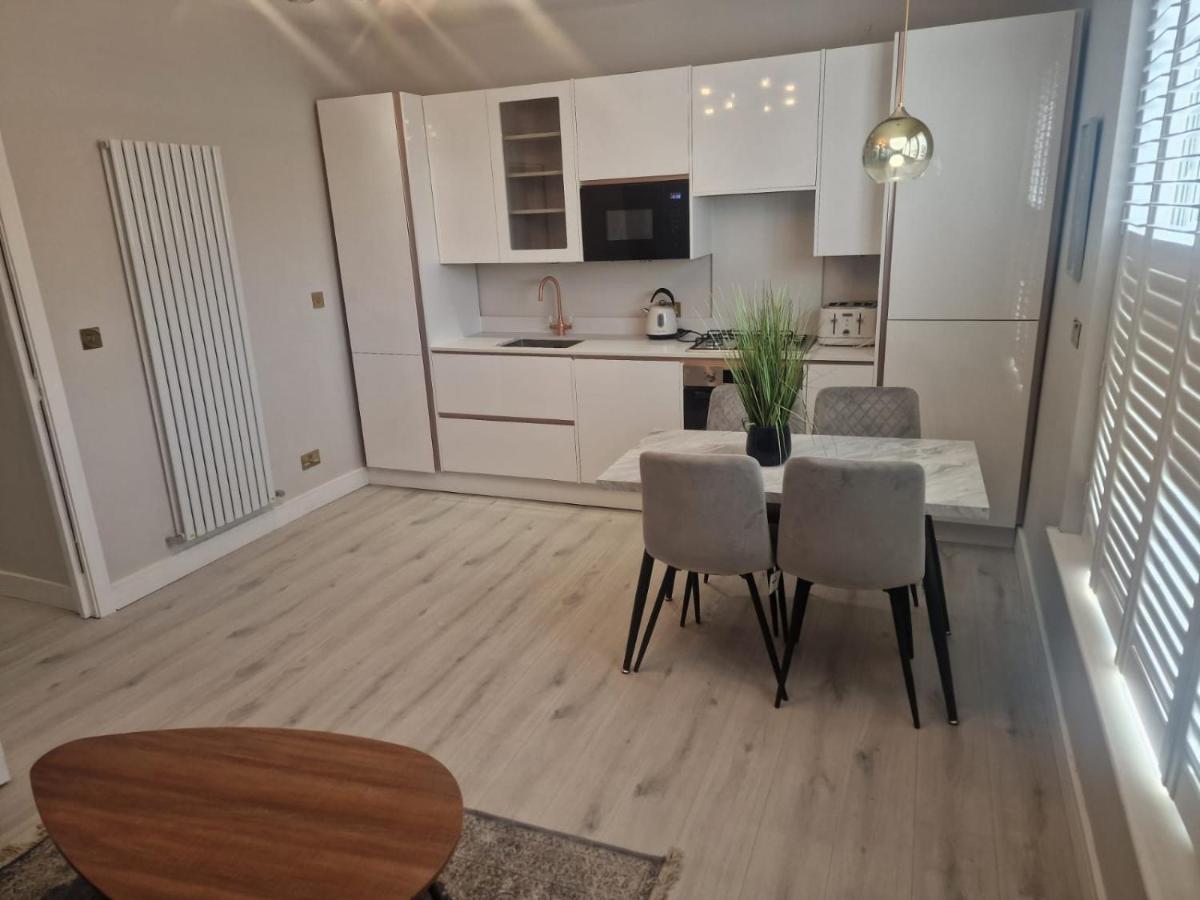 לונדון Collier'S Wood En-Suite Apartments מראה חיצוני תמונה